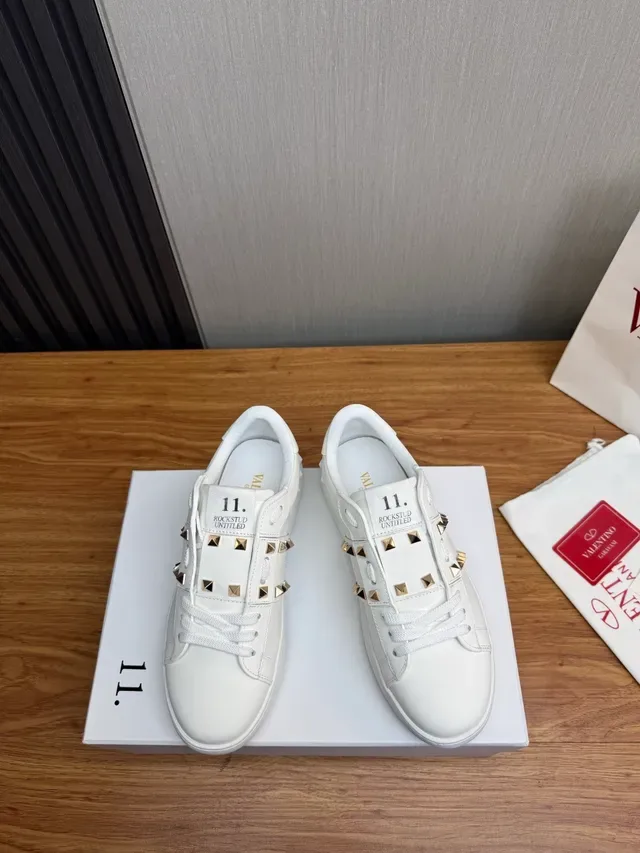 Valentino Rockstud Tênis Lifestyle de Couro Branco Low-Top 2