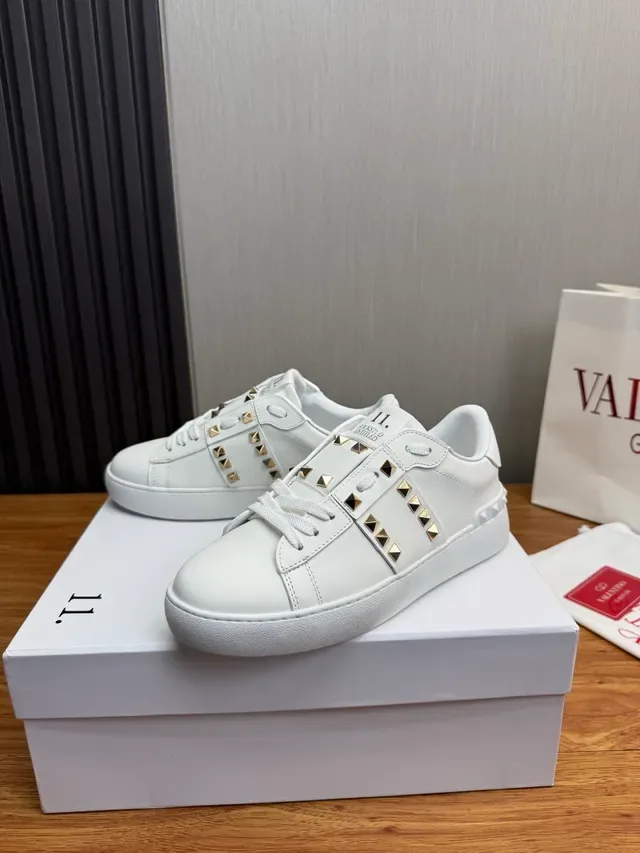Valentino Rockstud Tênis Lifestyle de Couro Branco Low-Top 3