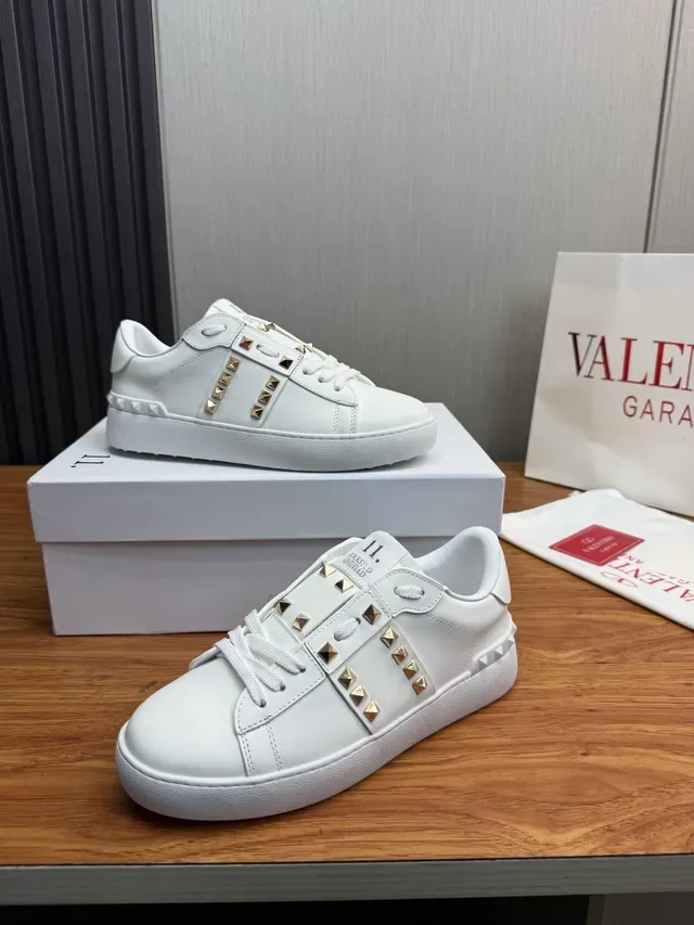 Valentino Rockstud Tênis Lifestyle de Couro Branco Low-Top 4
