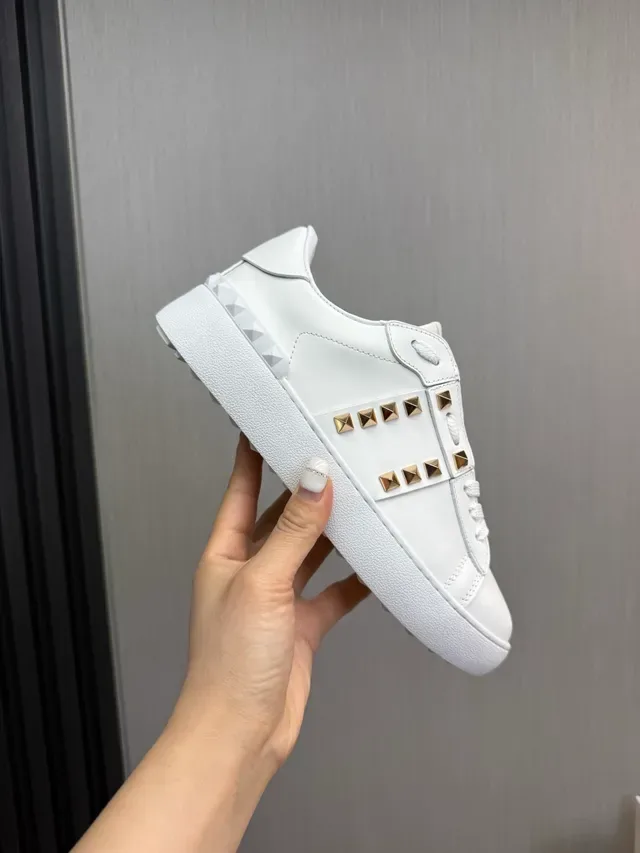 Valentino Rockstud Tênis Lifestyle de Couro Branco Low-Top 7
