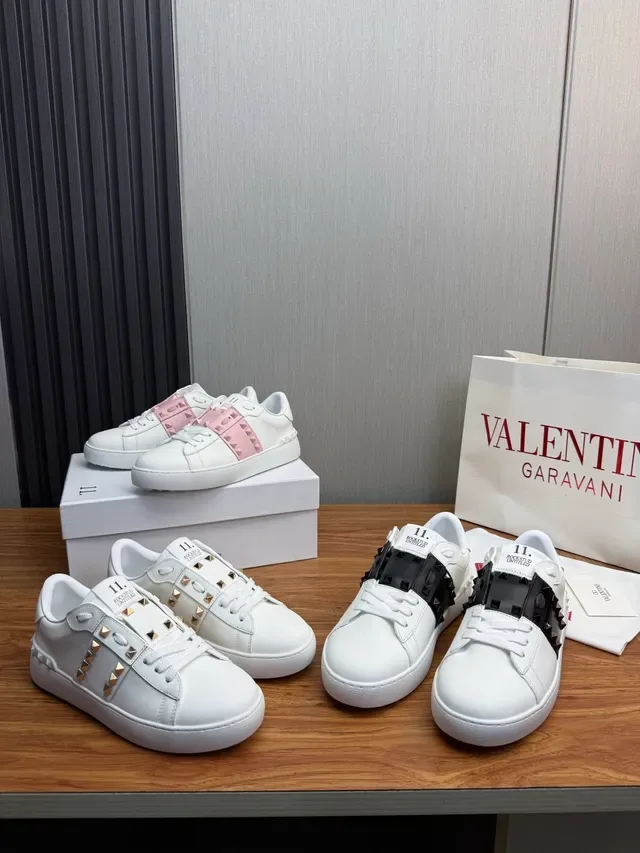 Valentino Rockstud Tênis Lifestyle de Couro Branco Low-Top 11