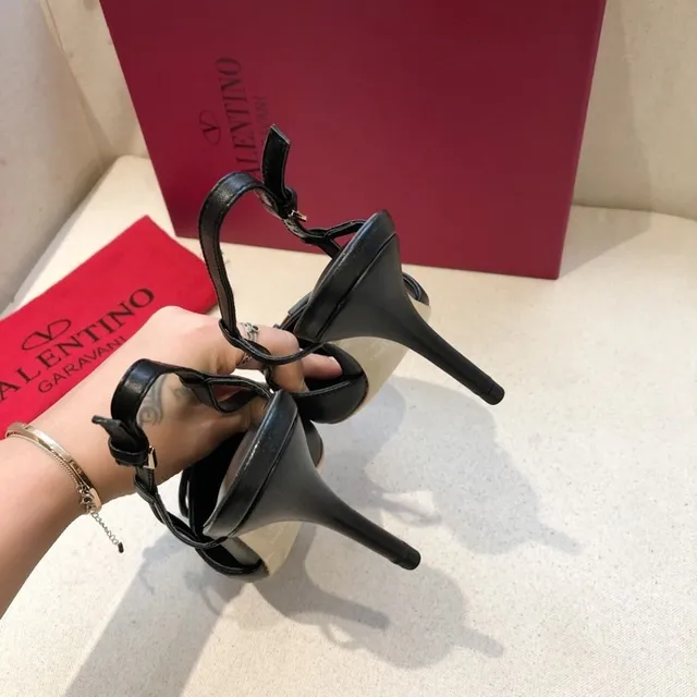 Valentino VLogo Black Gold Pointed Toe Slingback Strap Stiletto 8