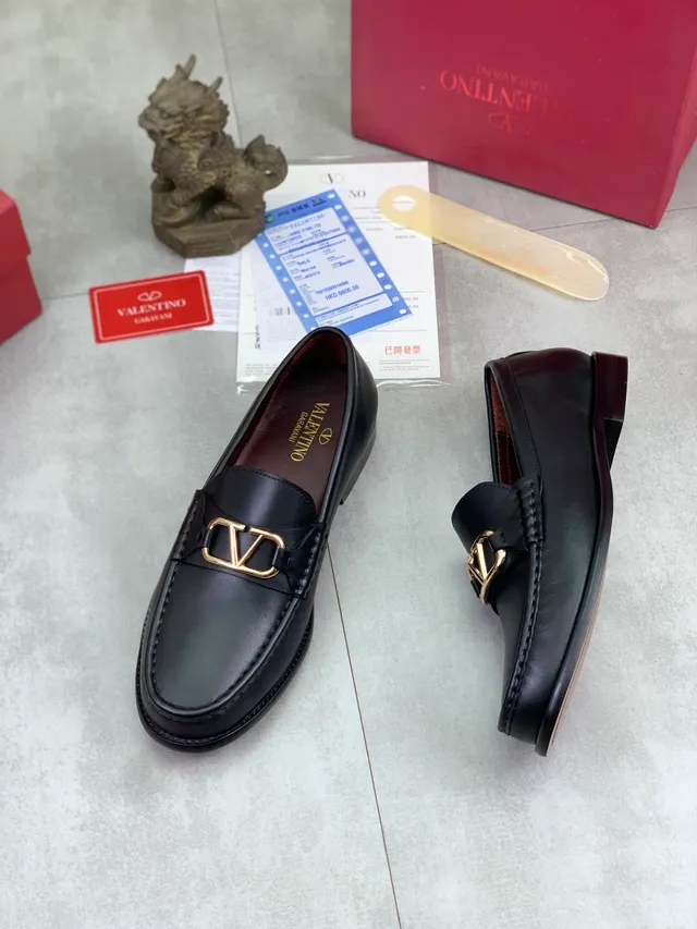 Valentino VLOGO Boucle Cuir Noir Loafer 6