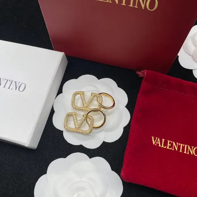 Valentino VLTN 镶嵌水晶 V-Logo 圈耳耳环 6