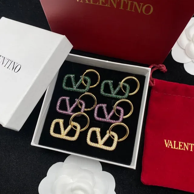 Valentino VLTN 镶嵌水晶 V-Logo 圈耳耳环 9