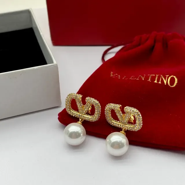 Valentino VLTN Pavé-Set পার্ল ড্রপ ইয়াররিংস 4
