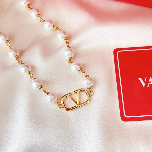 Valentino VLTN मोती की डोर हार 3