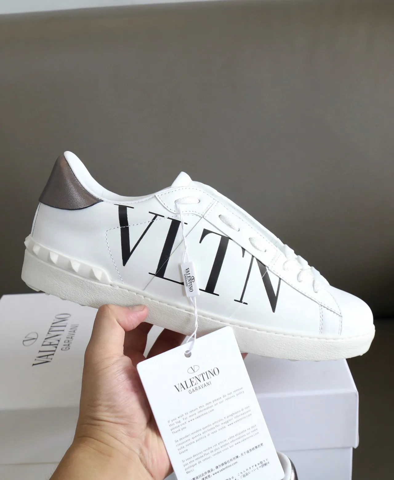 Valentino VLTN Branco e Taupe Metálico Tênis Lifestyle 3