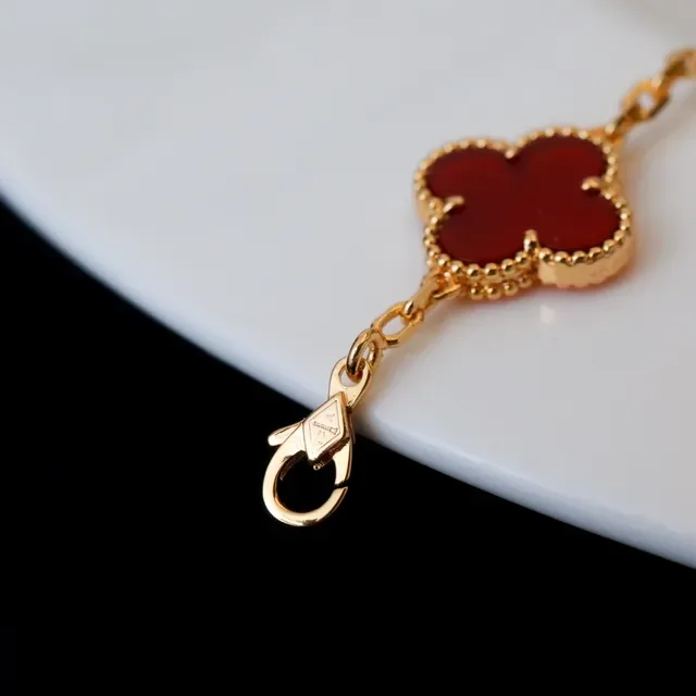 Van Cleef & Arpels Alhambra Five Motif সোনা ও লাল এনামেল ব্রেসলেট 3