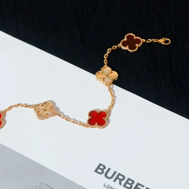 Van Cleef & Arpels Alhambra Five Motif সোনা ও লাল এনামেল ব্রেসলেট 7