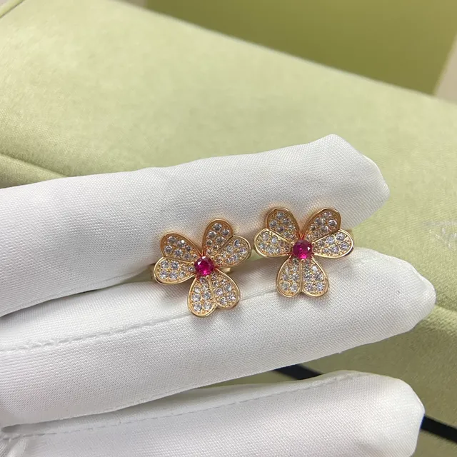 Van Cleef & Arpels Alhambra Boucles d'oreilles Fleur à cinq pétales Pavé 2