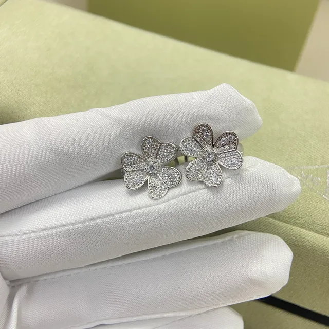 Van Cleef & Arpels Alhambra Boucles d'oreilles Fleur à cinq pétales Pavé 4