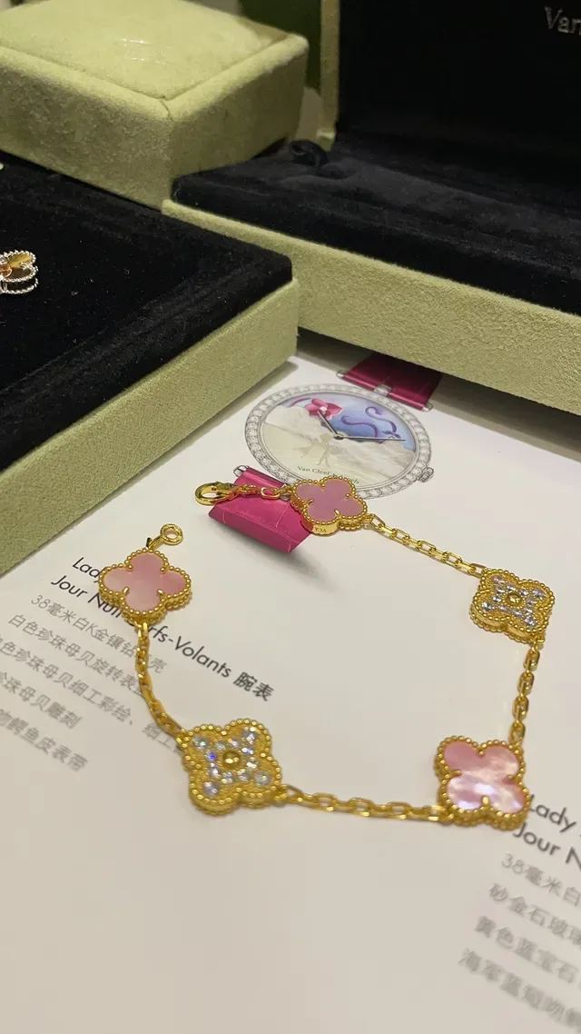 Van Cleef & Arpels Alhambra Pink Mother-of-Pearl and Diamond Pavé Gold Bracelet 7