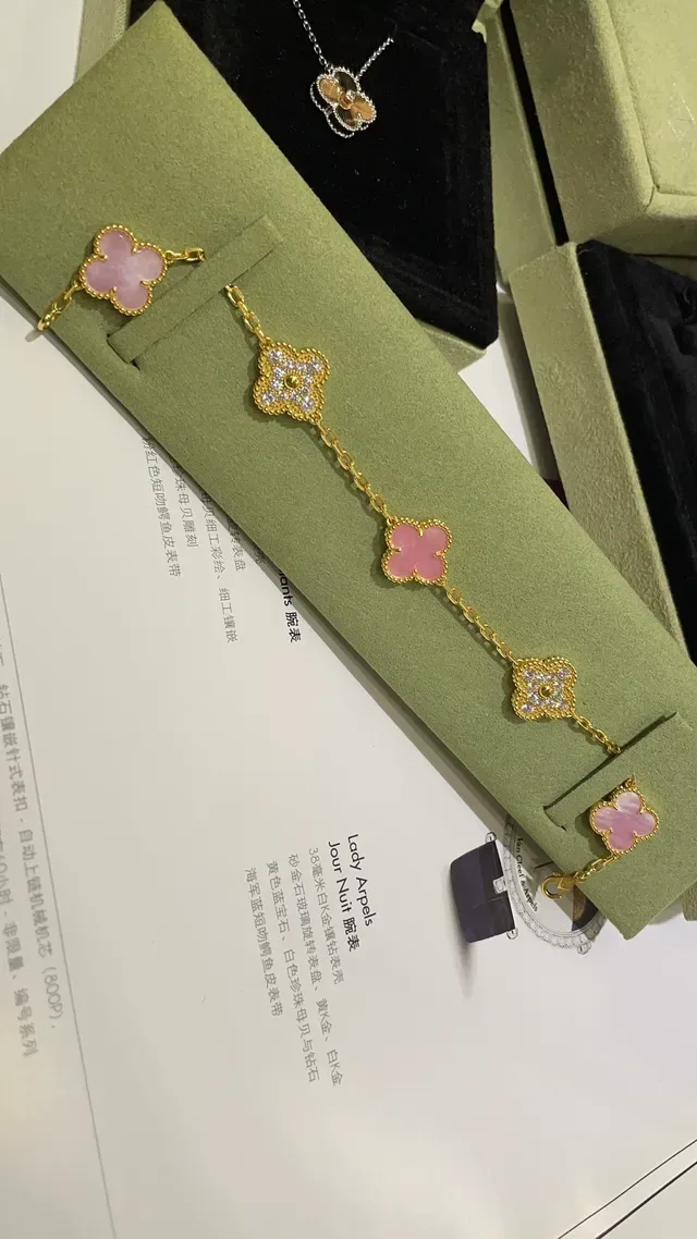 Van Cleef & Arpels Alhambra Pink Mother-of-Pearl and Diamond Pavé Gold Bracelet 8
