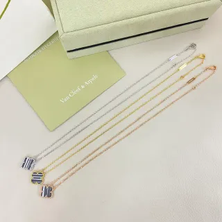 Van Cleef & Arpels Alhambra 条纹珐琅三叶草坠饰项链