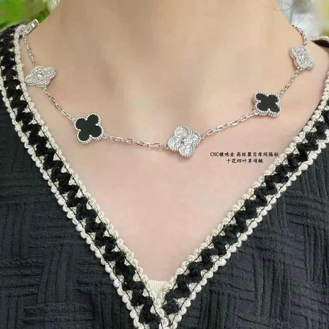 Van Cleef & Arpels Alhambra Ten Motif Colar Preto e Pedras Brancas Pavé 9