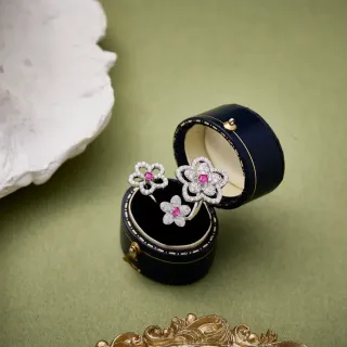 Van Cleef & Arpels Frivole White Pink Flower-Shaped Pavé-Set Diamonds Ring