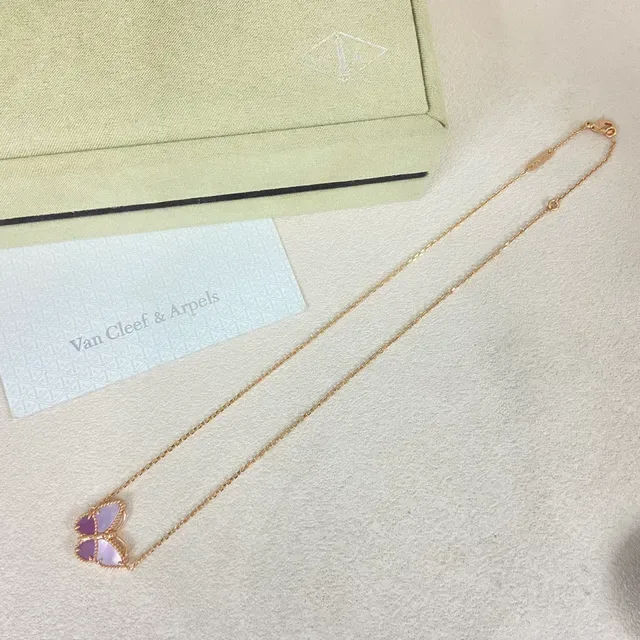 Van Cleef & Arpels 金色紫色蝴蝶吊坠链条项链 4