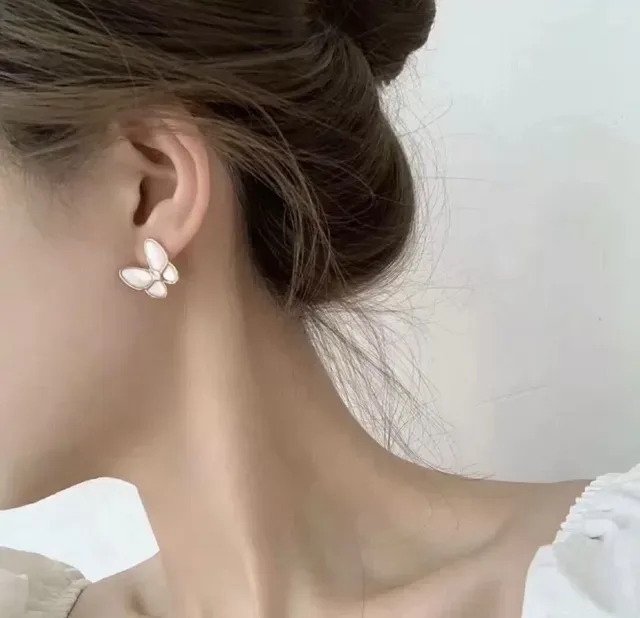 Van Cleef & Arpels Papillon Butterfly Brincos de Madre-Pérola e Diamante 9