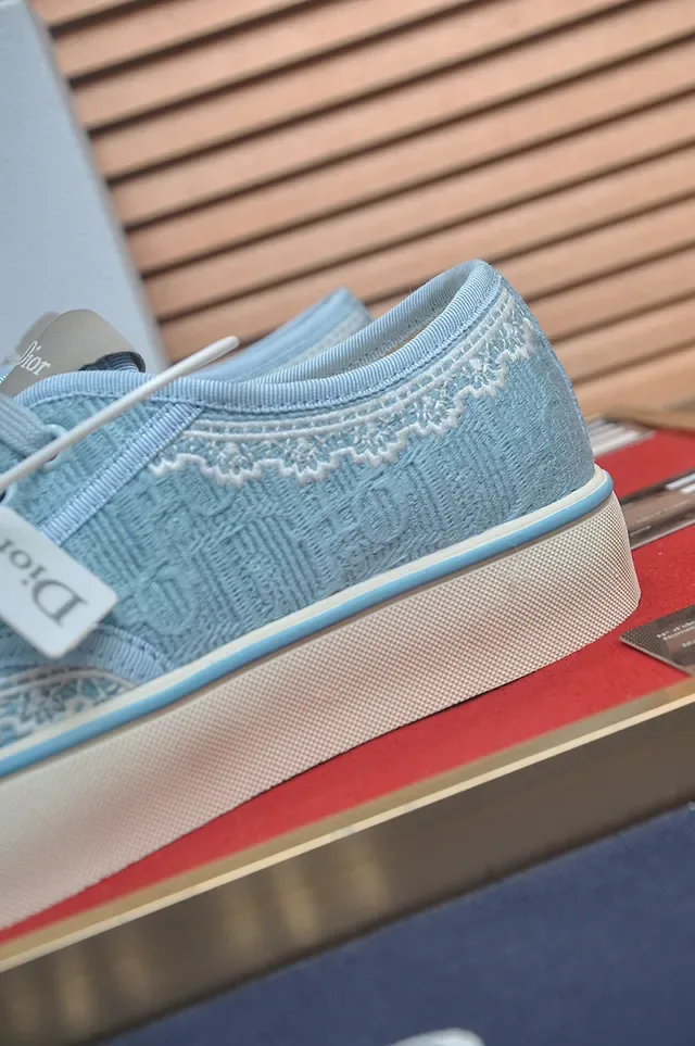 Vans أحذية رياضية زرقاء وبيضاء Low-Top مربوطة بالأربطة Lifestyle 2