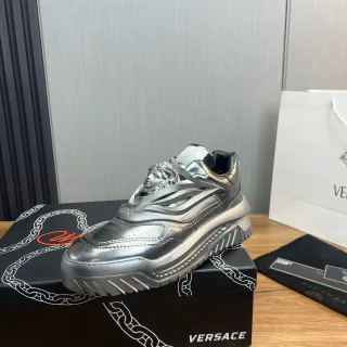 Versace Chain Reaction 金属银色厚底运动鞋
