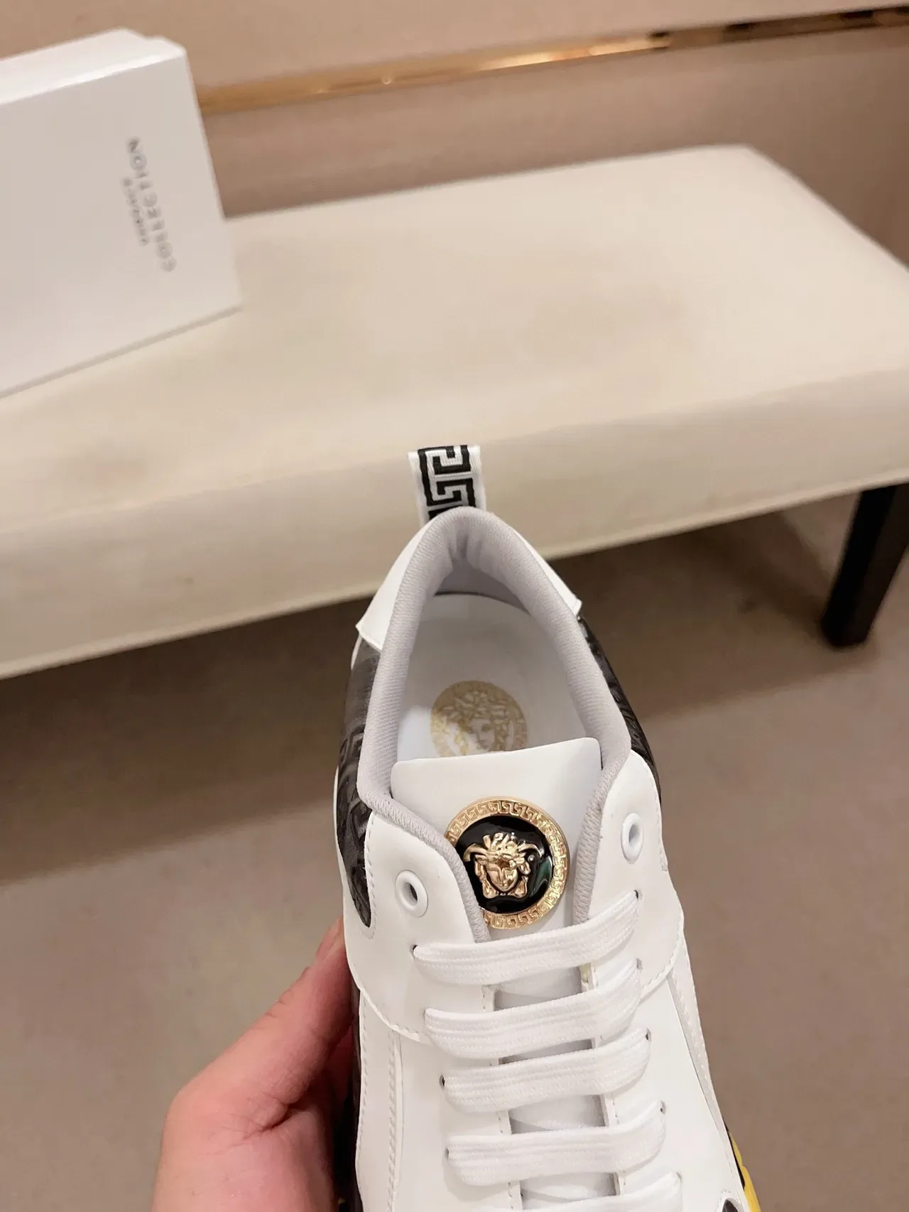 Versace Greca Odissea Blanc Noir Rouge Jaune sneakers lifestyle 6