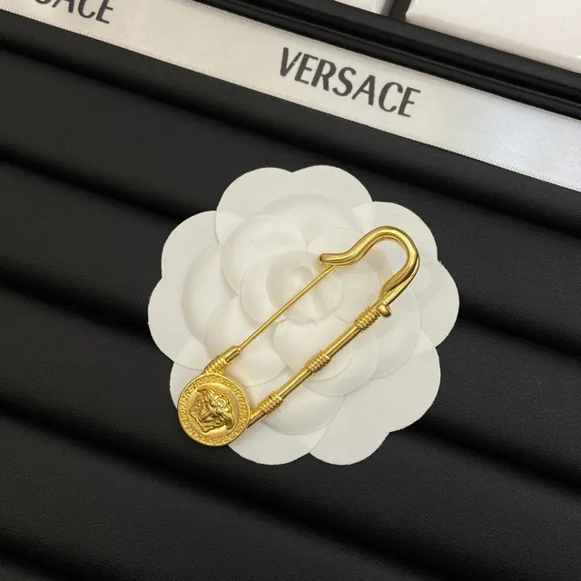 Versace Medusa Head Gold-Tone Safety-Pin Brooch 2