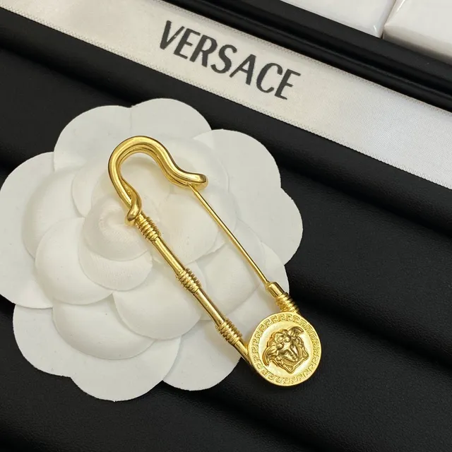 Versace Medusa Head Gold-Tone Safety-Pin Brooch 3