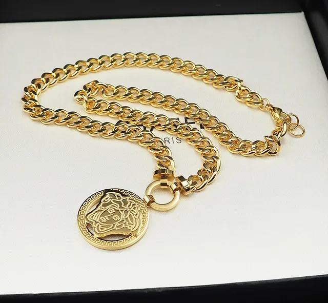 Versace Odissea Medusa 吊坠 金色 曲链 项链 5