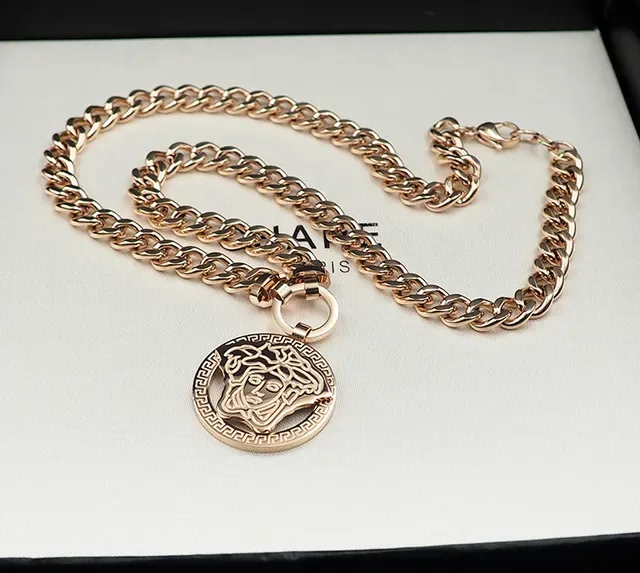 Versace Odissea Medusa 吊坠 金色 曲链 项链 6