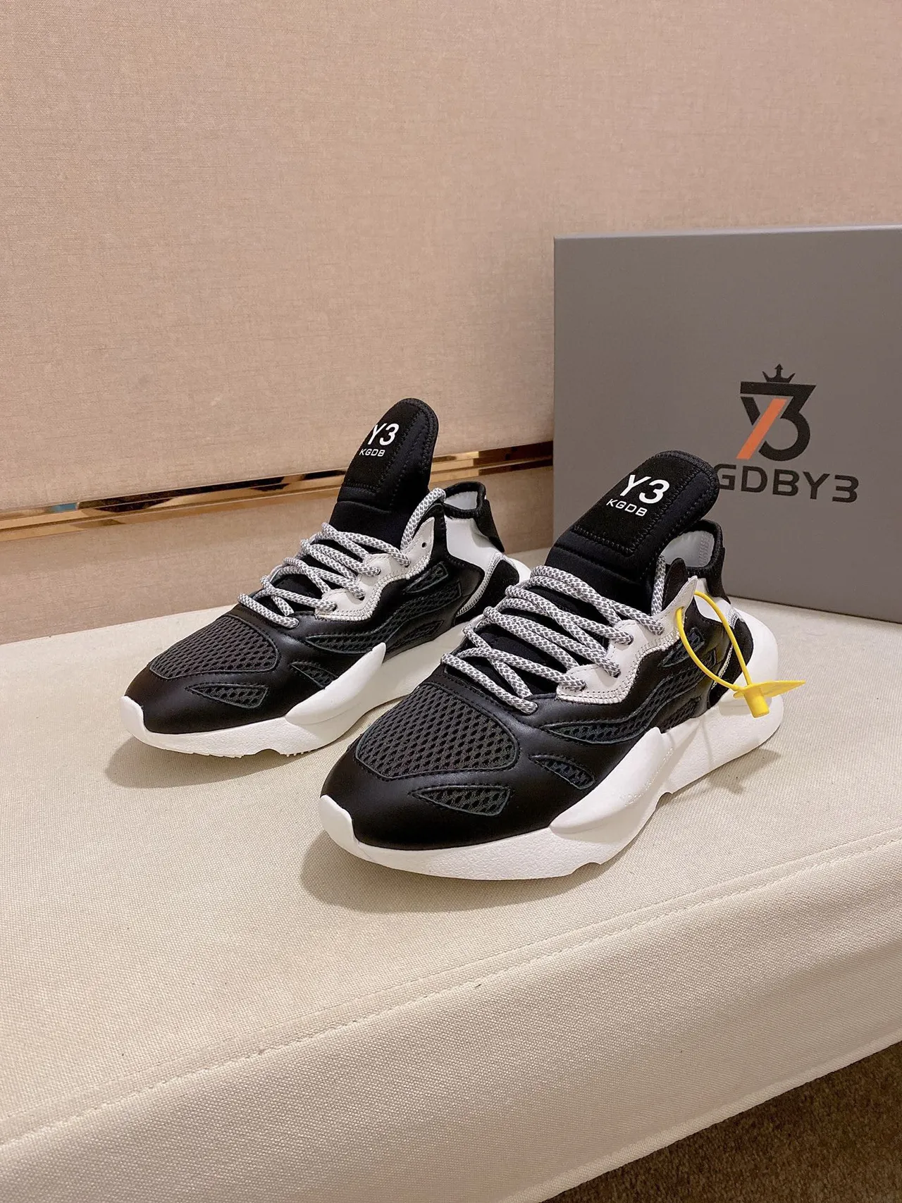 Y-3 Preto Branco Mediasola Esculpida Upper Híbrido Malha-Couro Sneakers Chunky 6