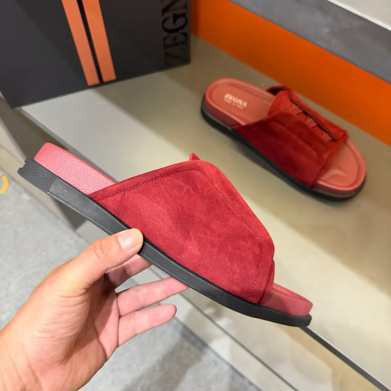 Zegna 米色麂皮交叉弹力带拖鞋 4