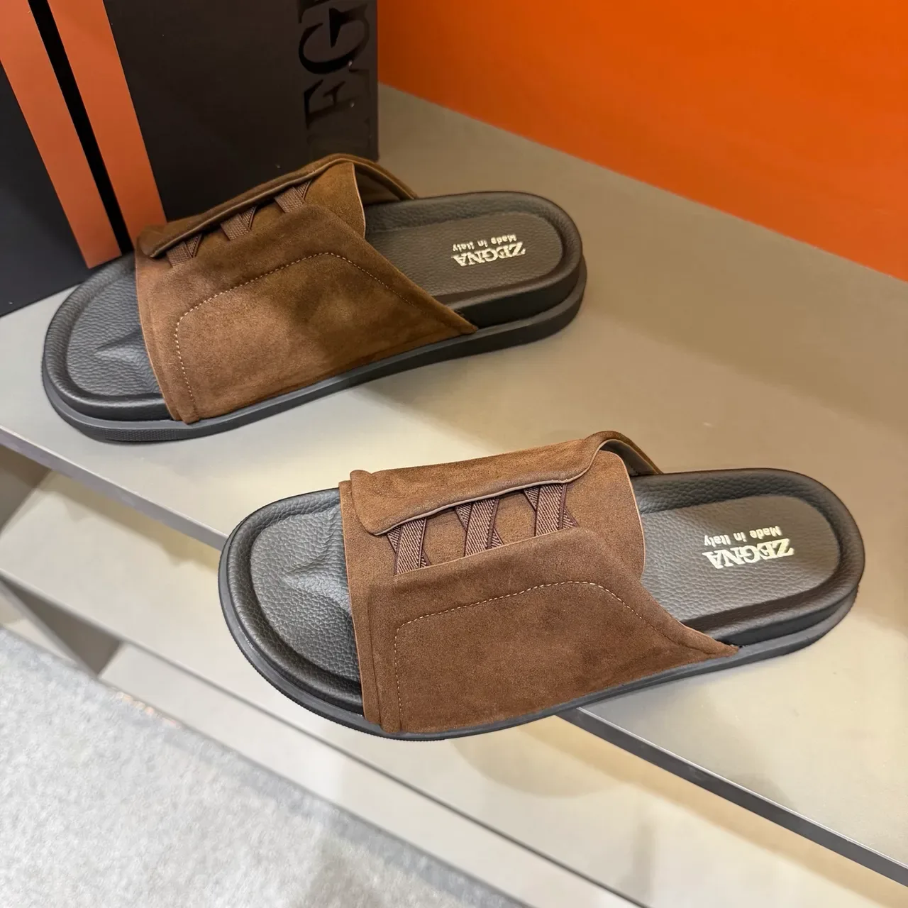Zegna 米色麂皮交叉弹力带拖鞋 12