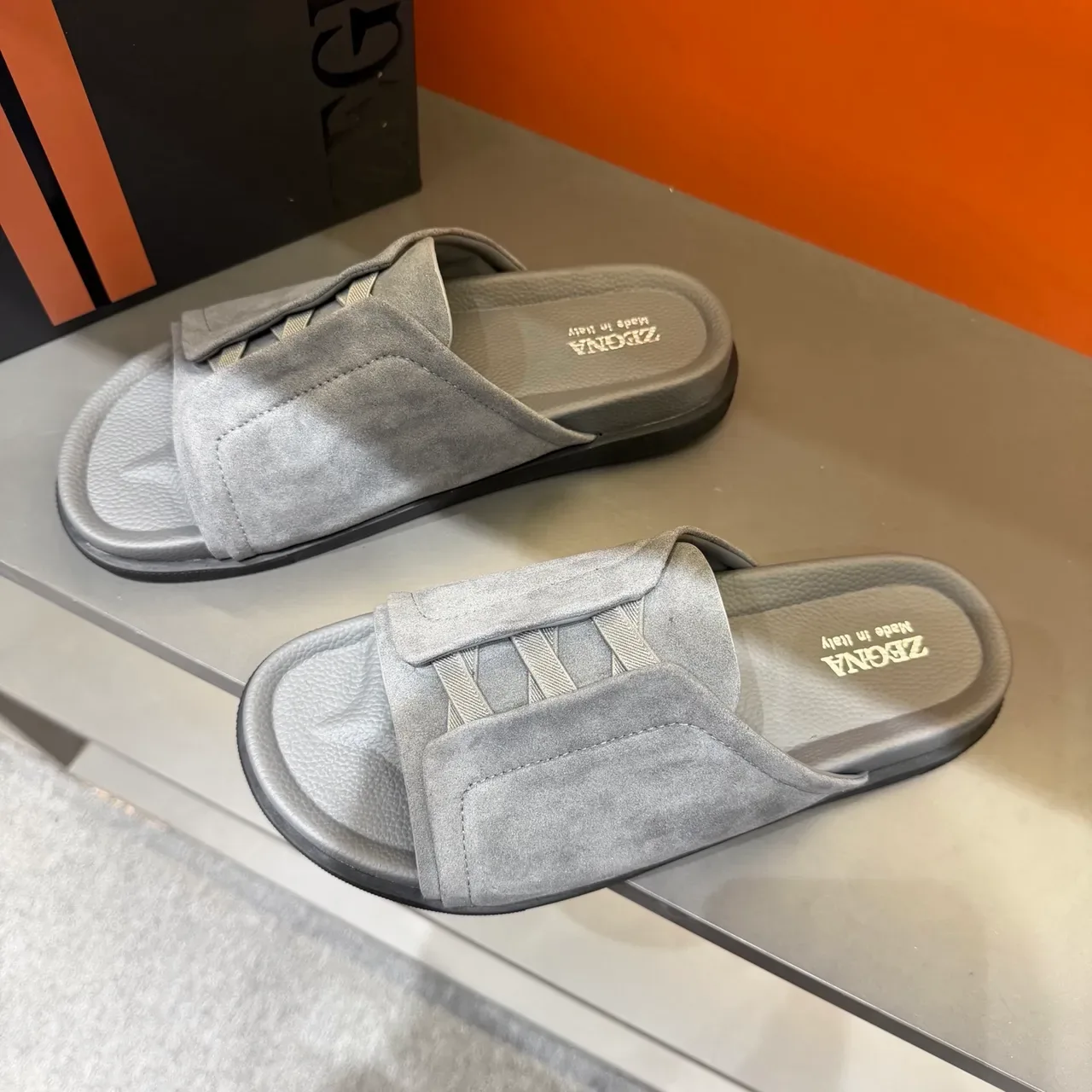 Zegna 米色麂皮交叉弹力带拖鞋 16