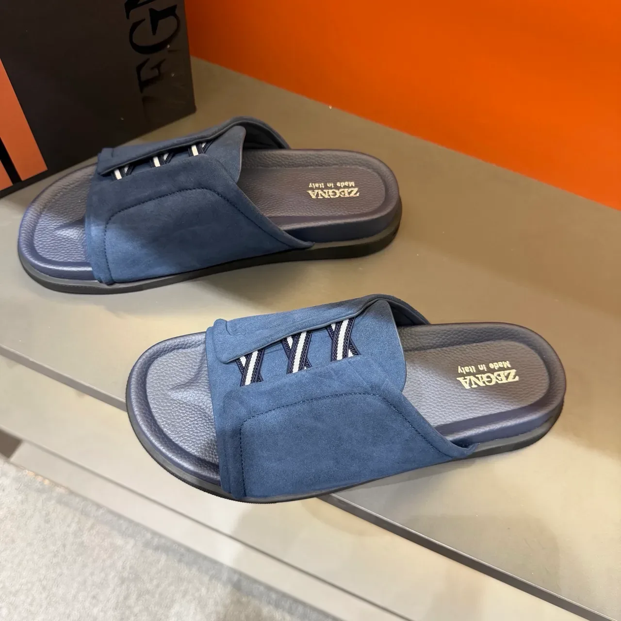 Zegna 米色麂皮交叉弹力带拖鞋 17