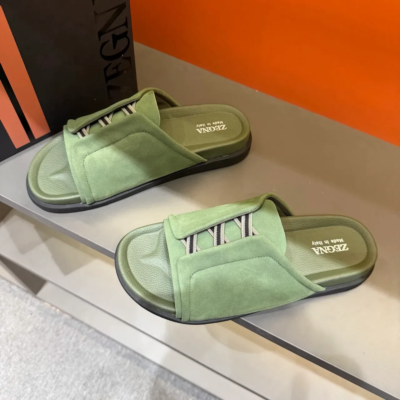 Zegna 米色麂皮交叉弹力带拖鞋 18