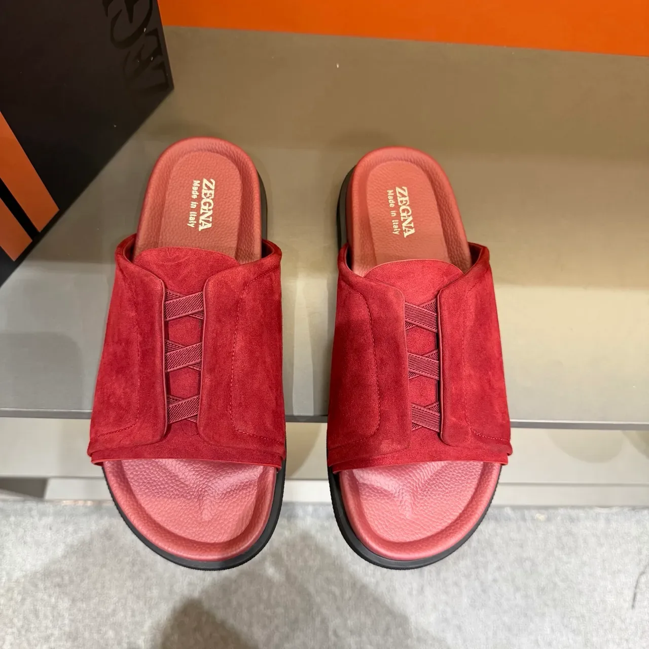 Zegna 米色麂皮交叉弹力带拖鞋 24