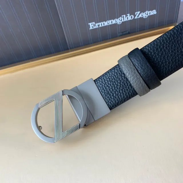 Zegna Cinto de Couro Preto Cinza Texturizado de Duas Cores 4